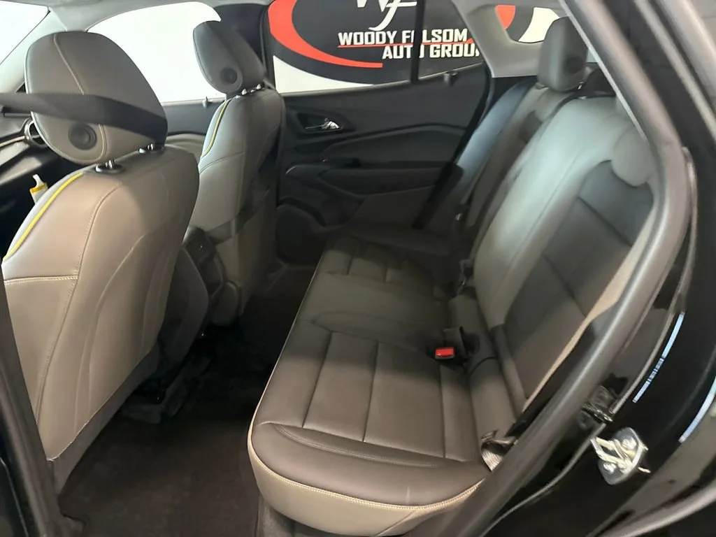 New 2026 Mosaic Black Metallic Chevrolet ACTIV image 13