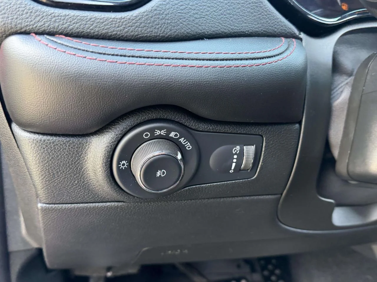 Used 2022 Octane Red Pearlcoat Dodge R/T AWD image 27