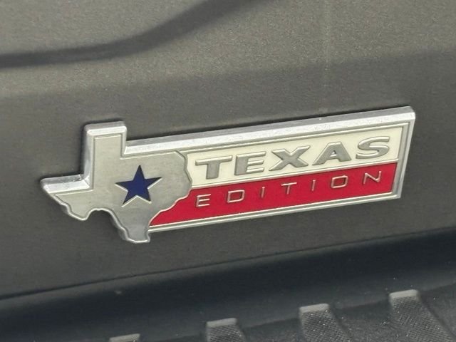 Used 2017 Gray Ford XLT image 8