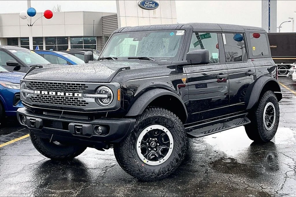 New 2026 Shadow Black Ford Badlands® image 7