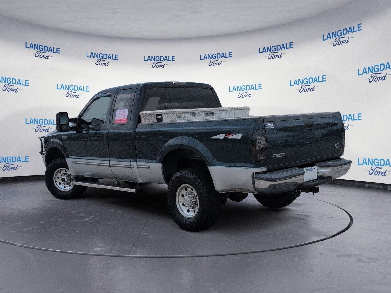 Used 1999 Green Ford XL image 9