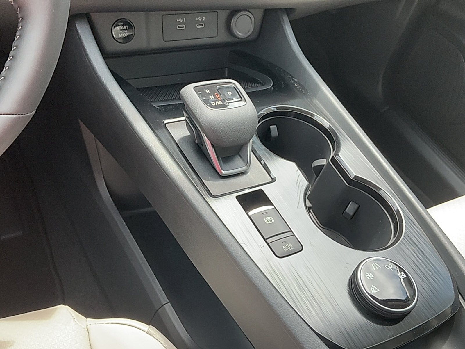 New 2026 Everest White Pearl Tricoat Nissan Dark Armor image 11