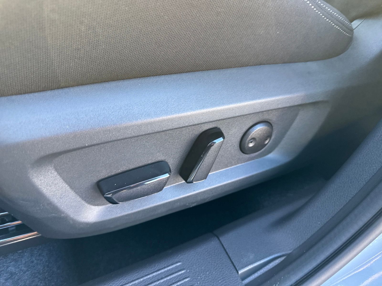 New 2026 Nissan Rogue SV 4D Sport Utility