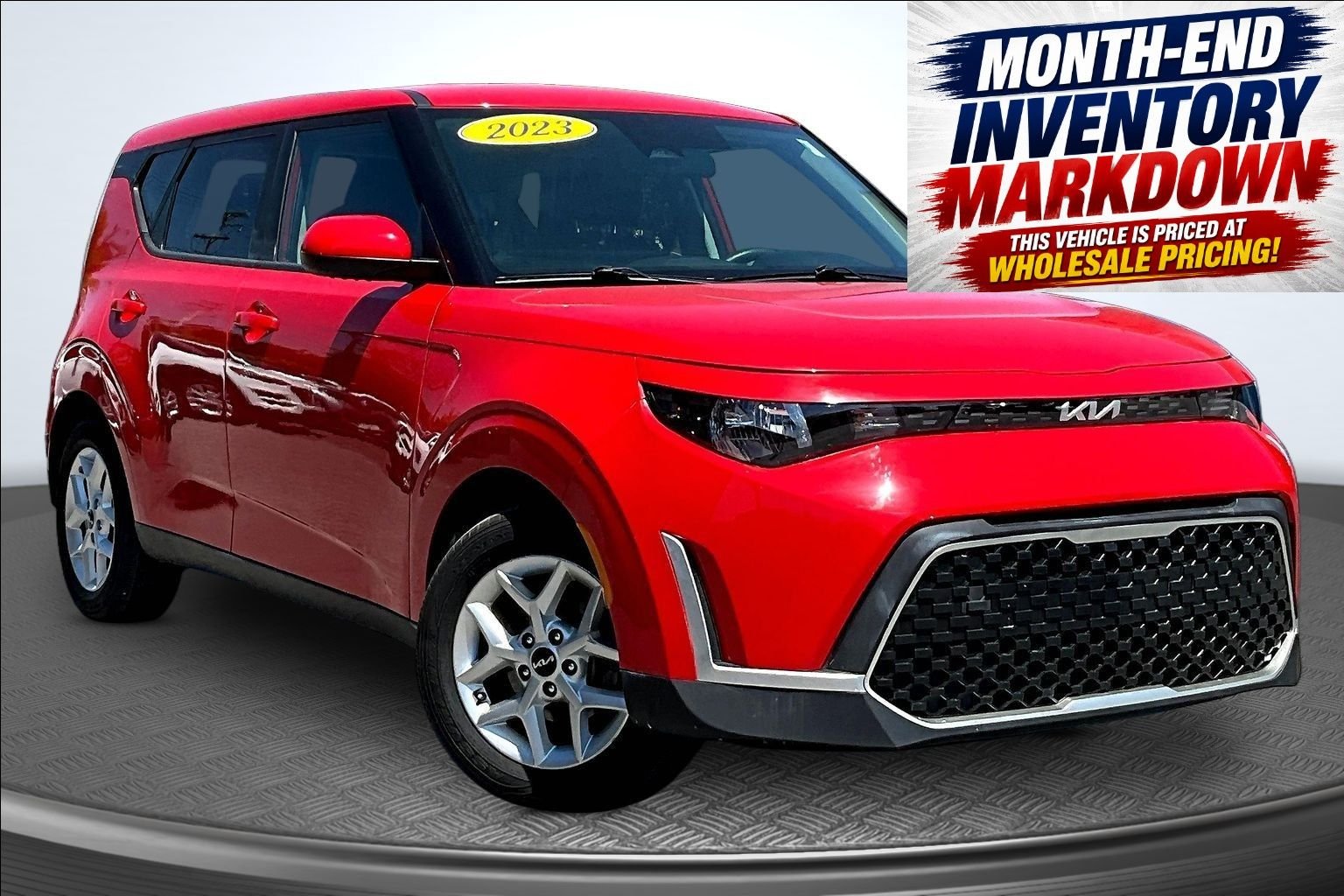 Used 2023 Red Kia LX image 3