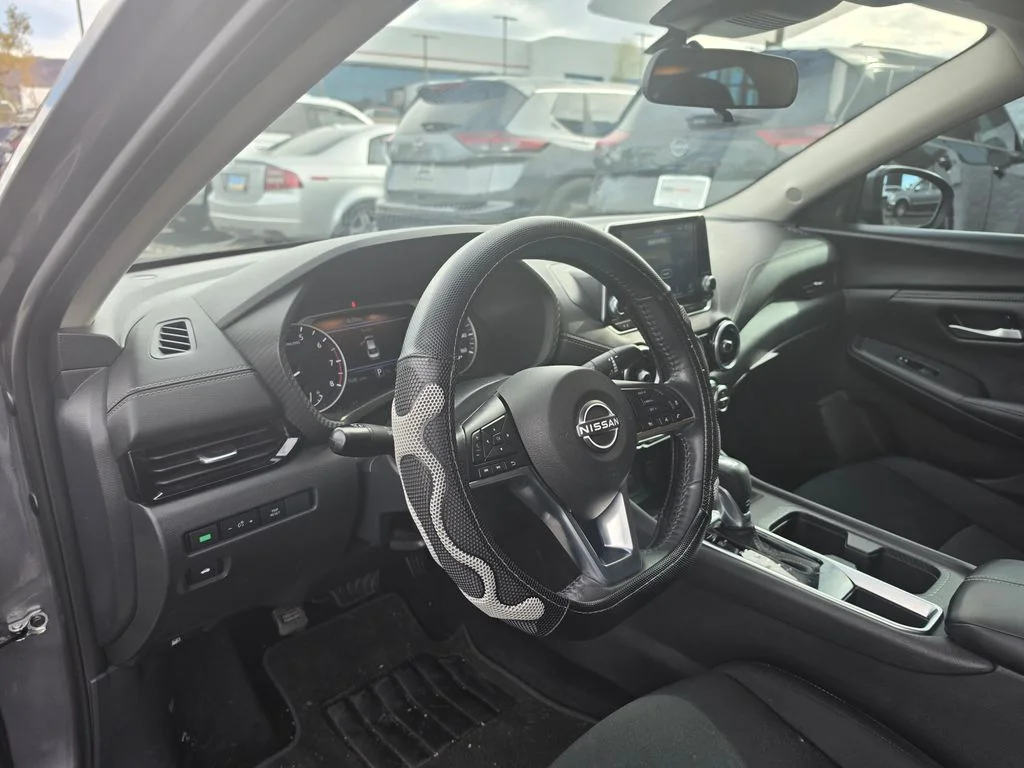 Used 2025 Gray Nissan SV image 14
