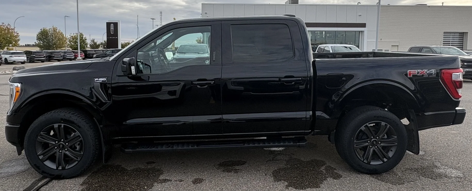 Used 2023 BLACK Ford LARIAT SuperCrew   **New Arrival** image 2