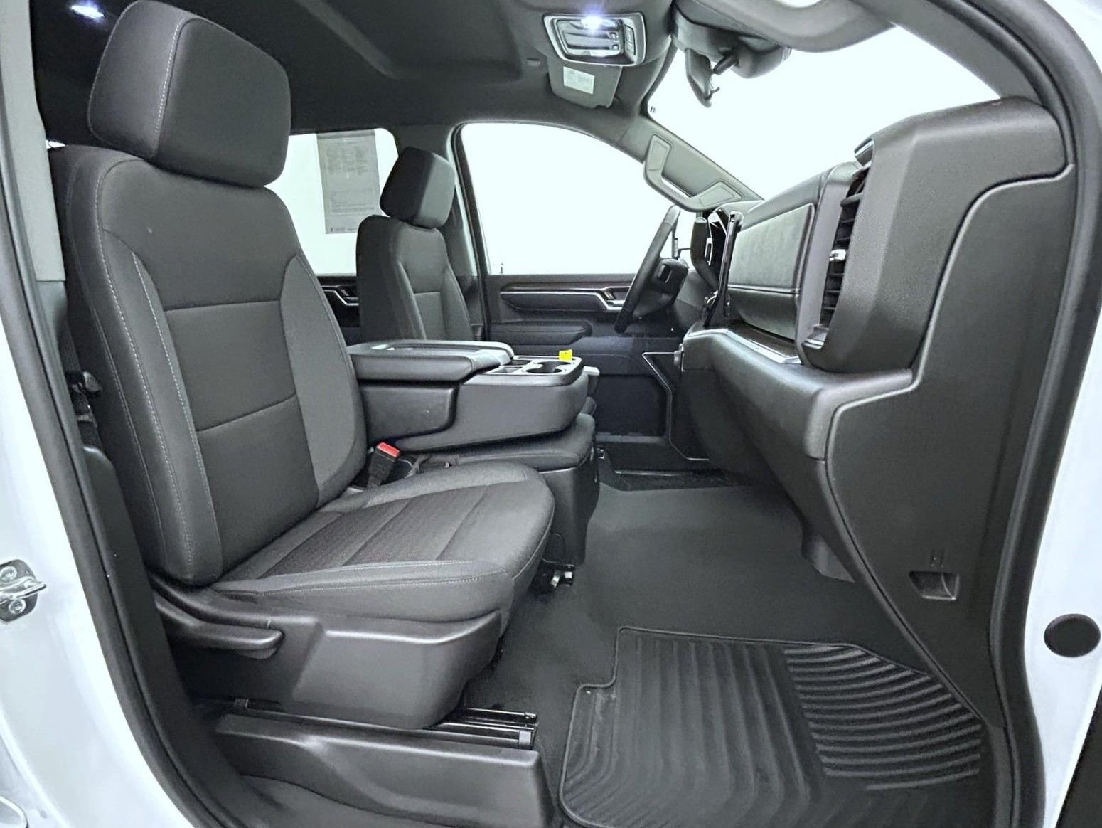 Used 2025 White Chevrolet LT image 15