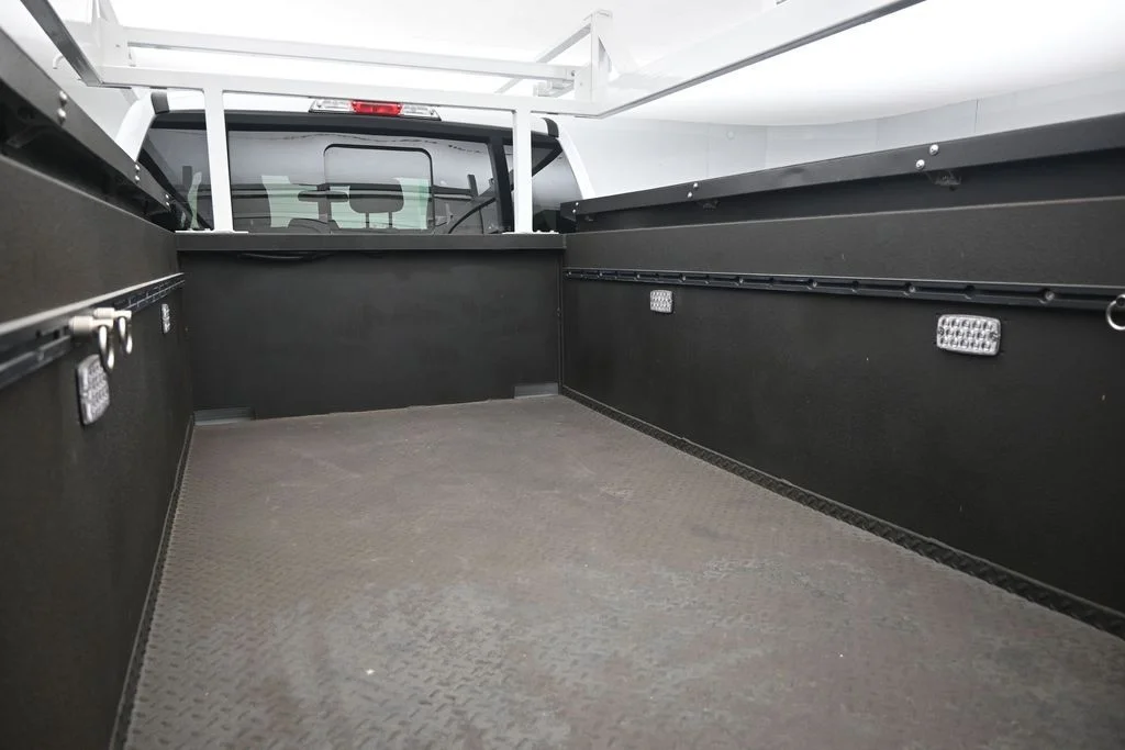 New 2026 Oxford White Ford XLT image 24