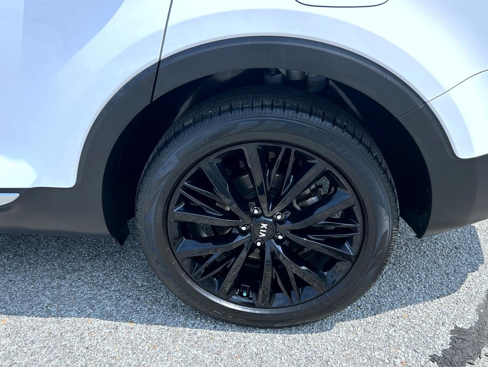 Used 2021 White Kia SX image 22