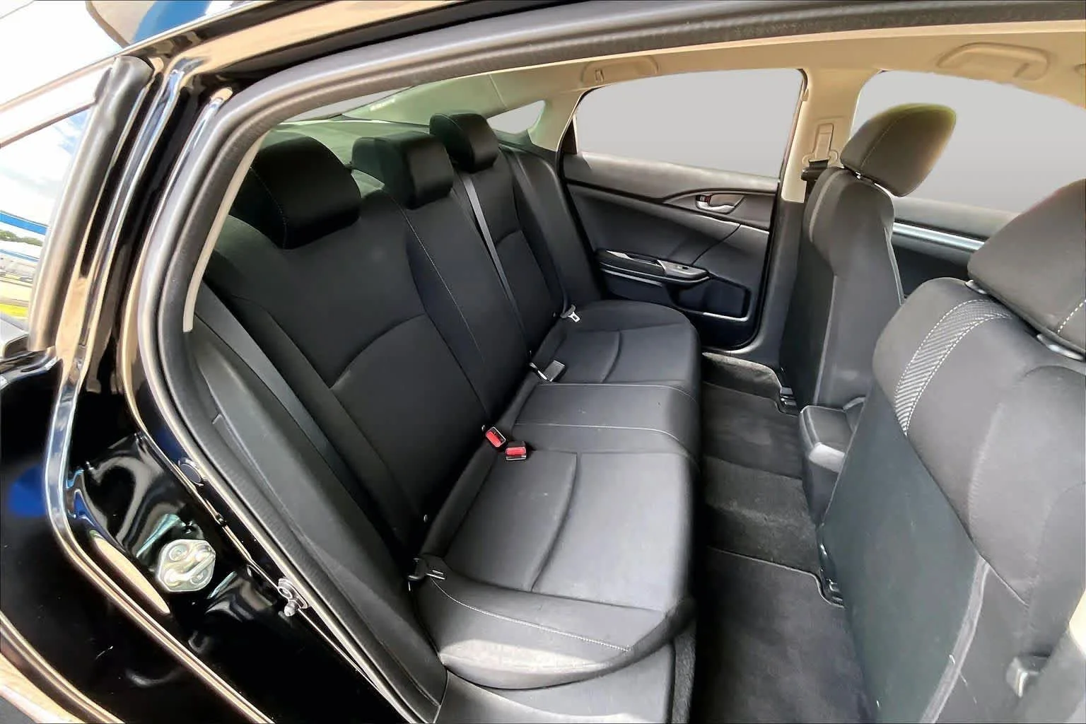 Certified Used 2018 Crystal Black Pearl Honda LX image 19