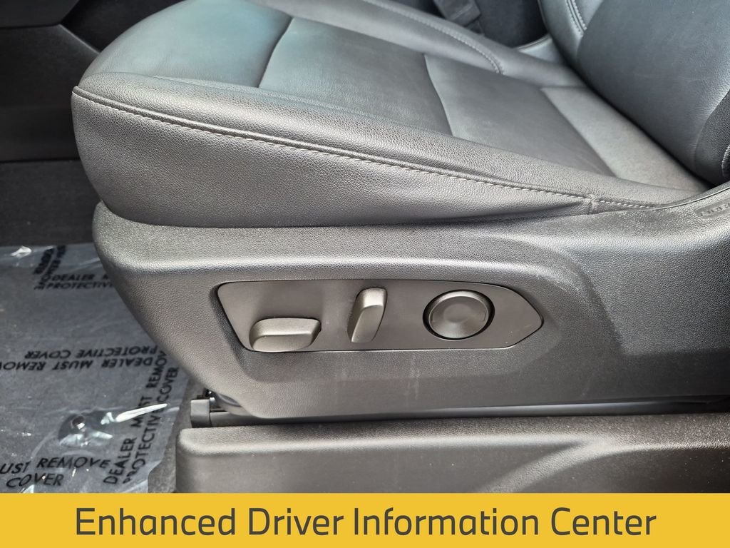 Used 2023 Black Chevrolet Z71 image 18