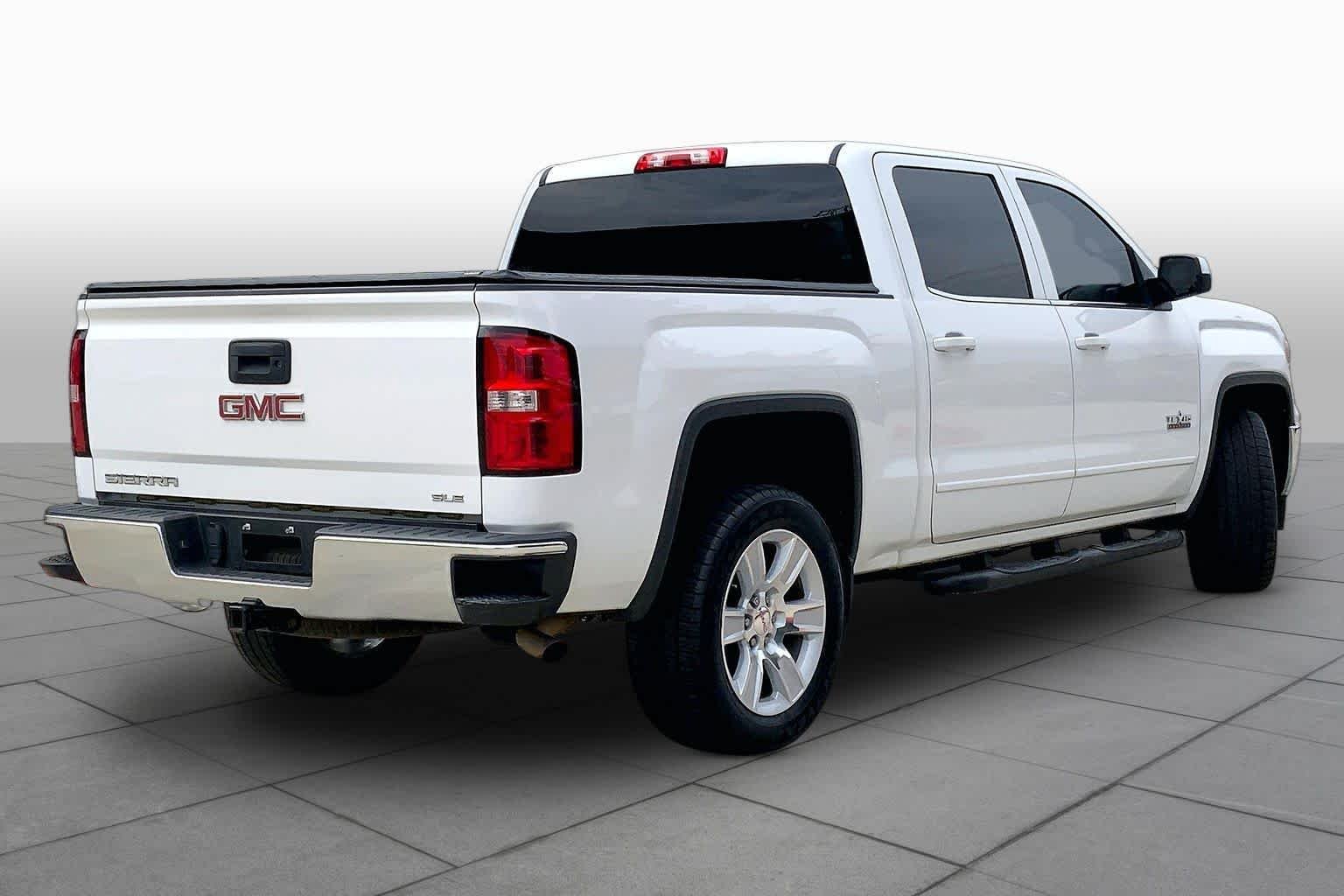 Used 2015 Summit White GMC SLE image 13