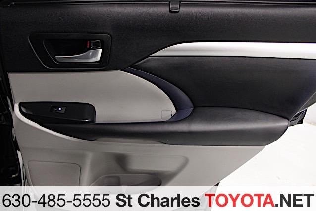 Certified Used 2018 MIDNIGHT BLACK METALLIC Toyota  image 20