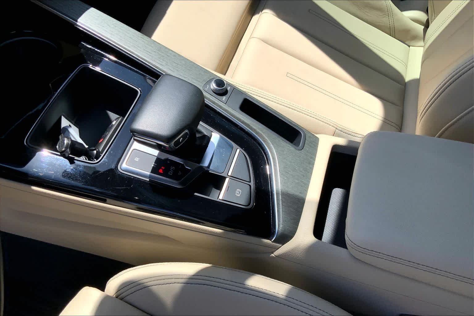 Used 2023 Glacier White Metallic Audi S line Premium image 17