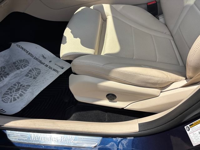Used 2019  Mercedes-Benz GLC 300 image 7