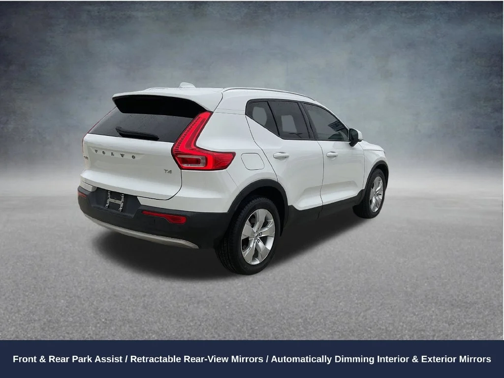 Used 2020 White Volvo Momentum image 8