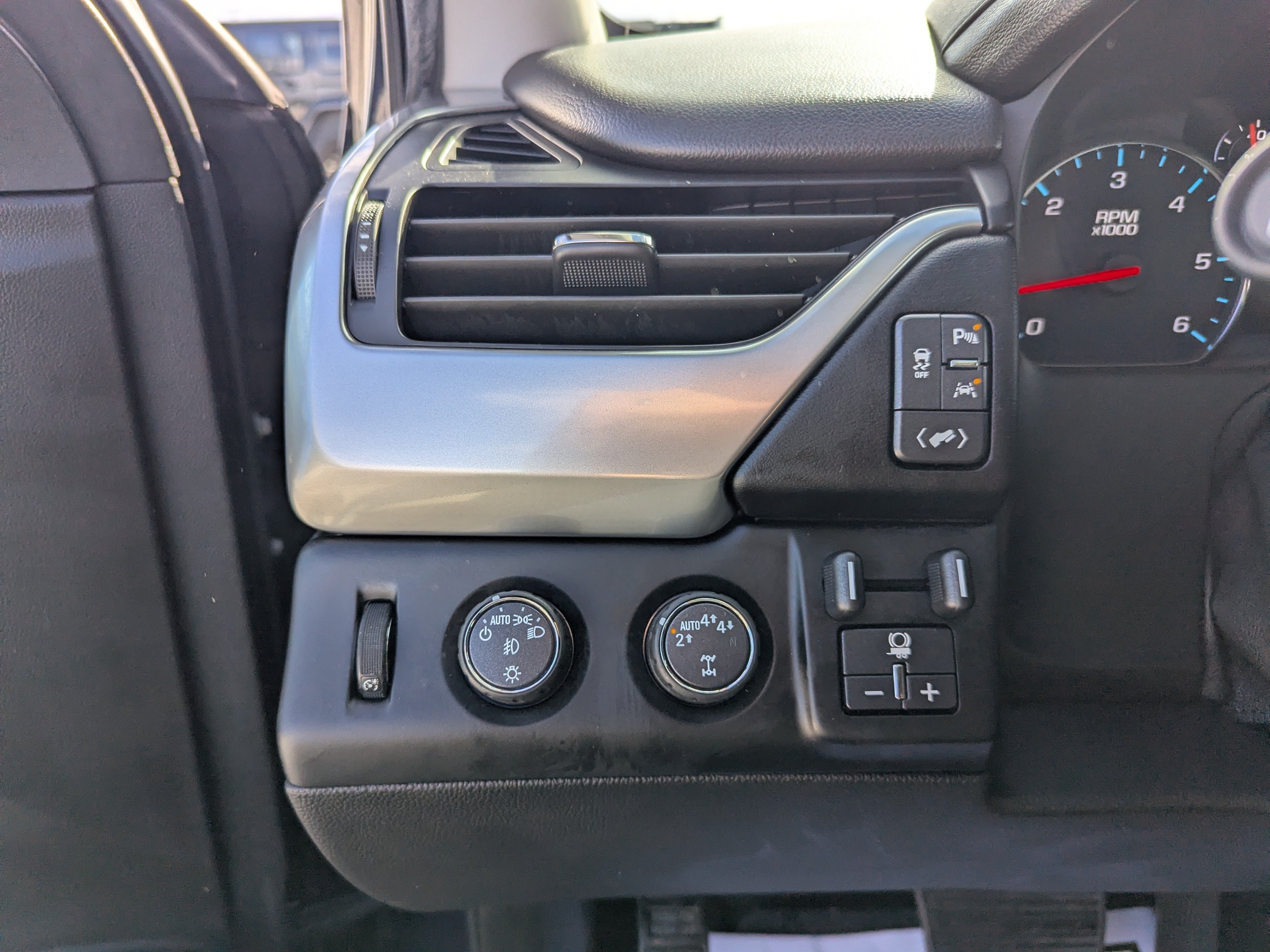2017 Chevrolet Tahoe Premier - Photo 14