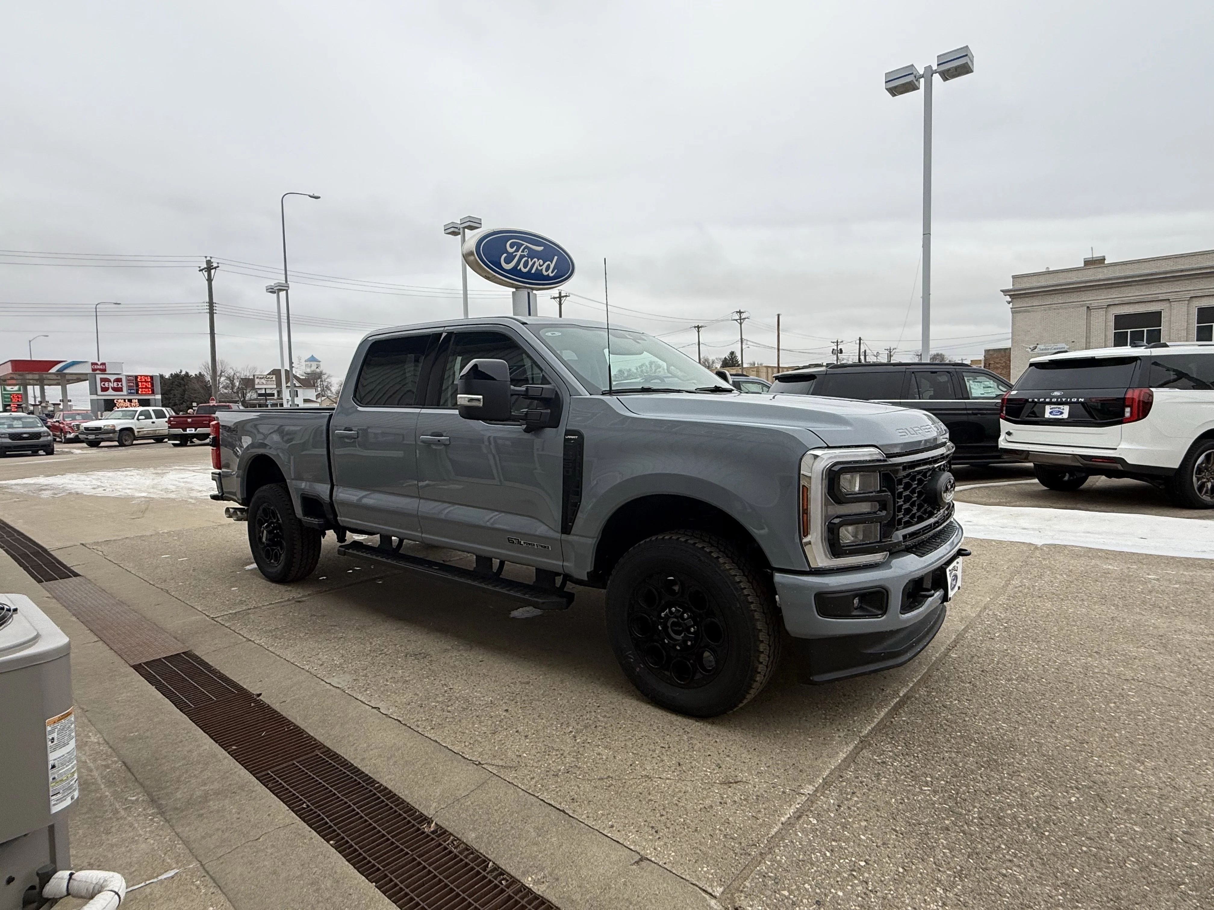 New 2026 Glacier Gray Metallic Tri-Coat Ford F-350® Lariat® image 8