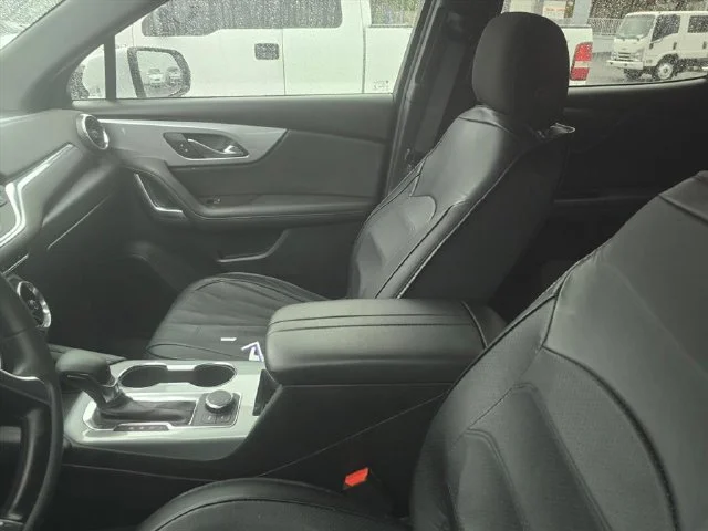 Used 2022 SUMMIT WHITE Chevrolet LT image 26