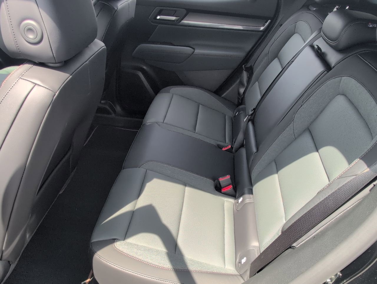 2026 GMC Terrain AT4 - Photo 24