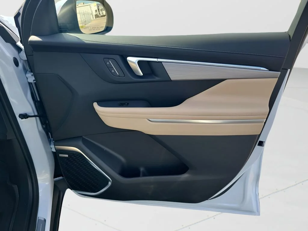 New 2026 Iridescent White Tricoat Buick Preferred image 46