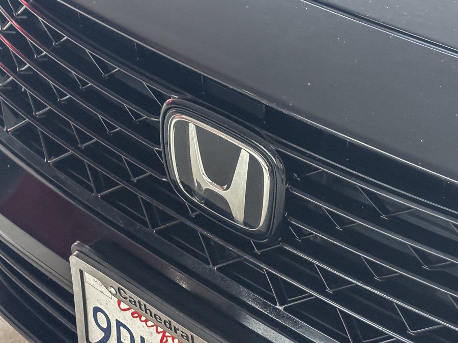 Used 2024 Crystal Black Pearl Honda EX image 9