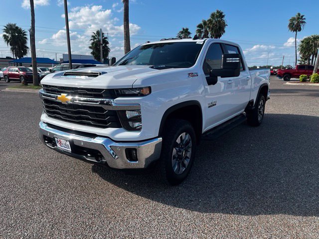Used 2026 Summit White Chevrolet LT image 3