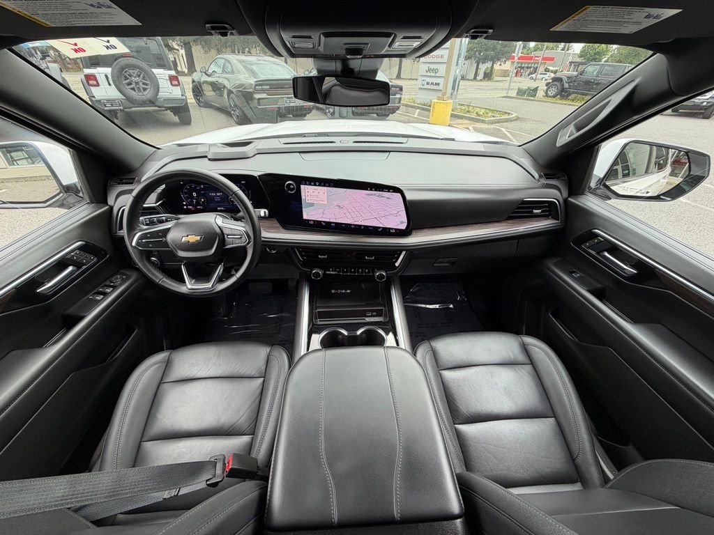 Used 2025 White Chevrolet LT image 15