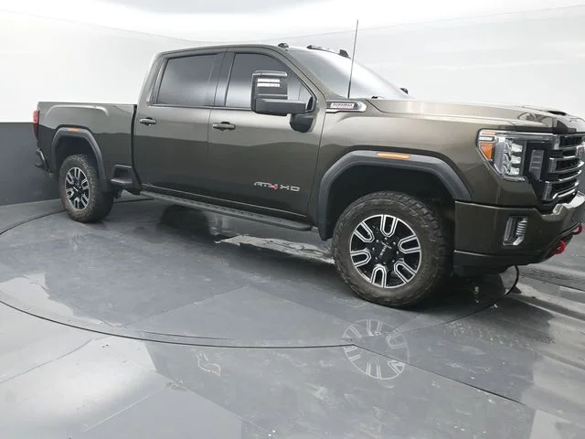 Used 2023 Green GMC AT4 image 8