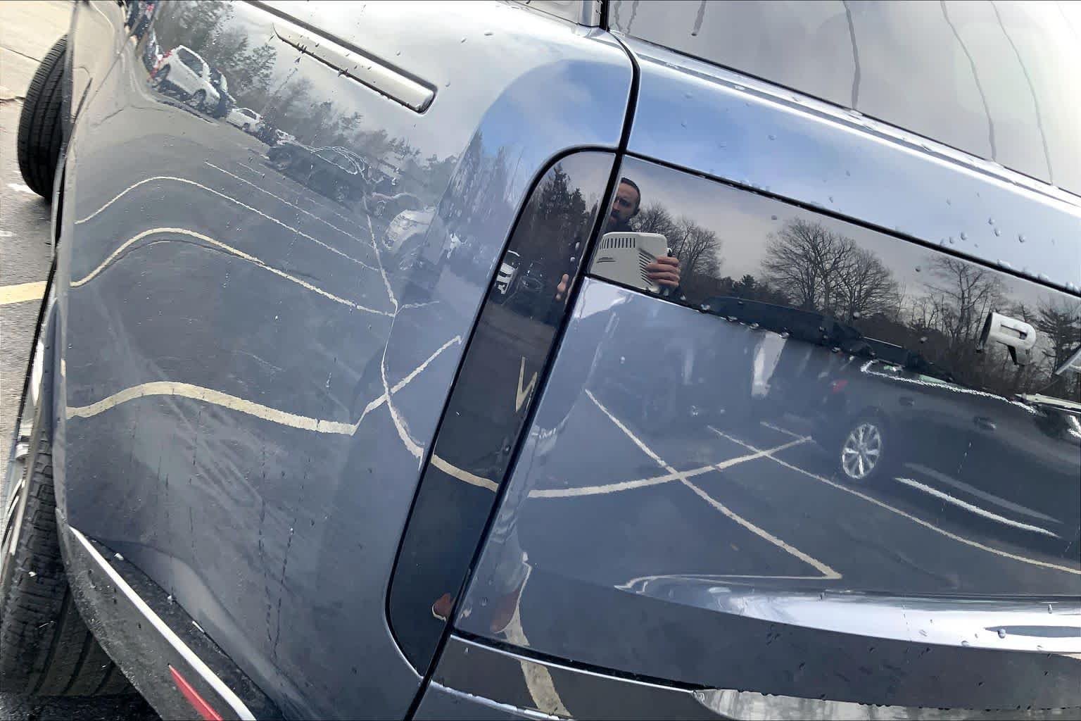 View vehicle photo 5