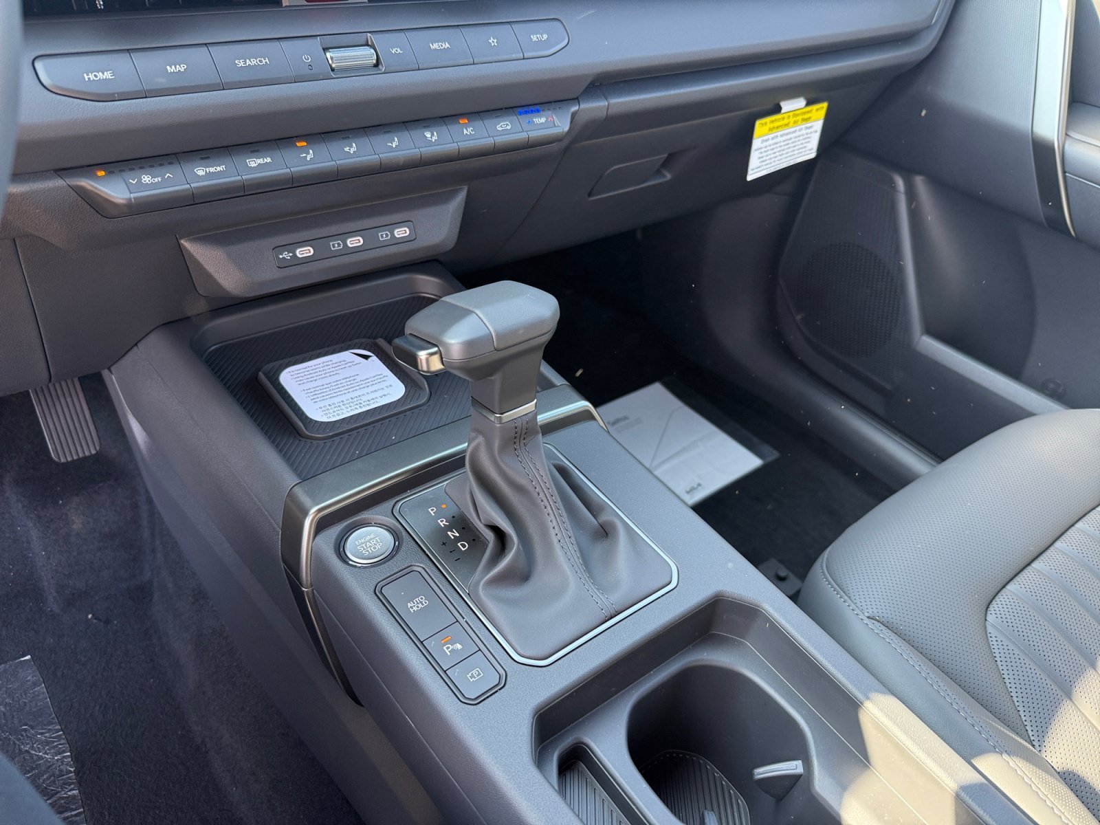 New 2027 Terrain Brown / Black Roof Kia X-Line S image 13