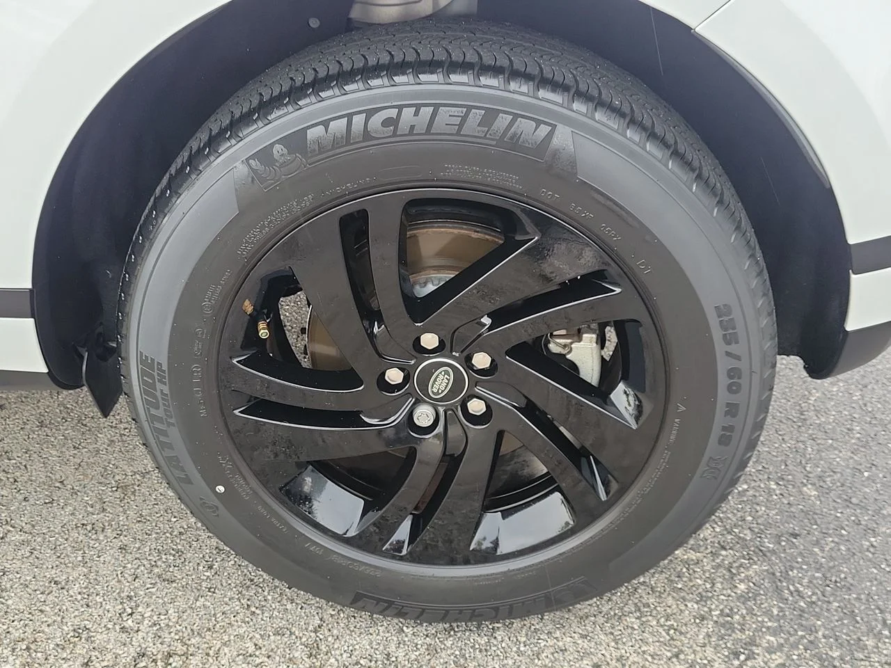 Used 2023 White Land Rover S image 11