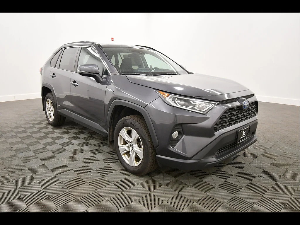 2019 Toyota RAV4 XLE - Photo 10
