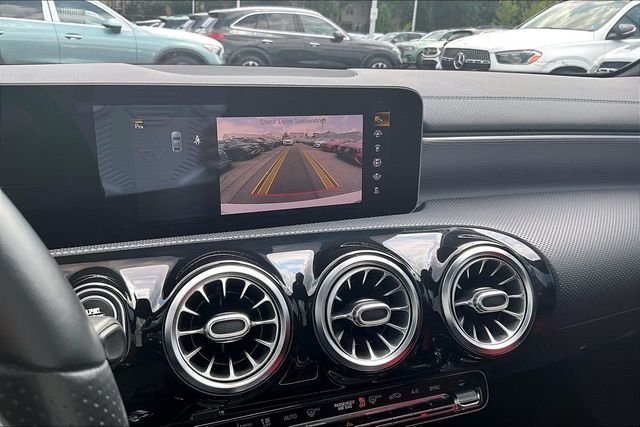 Used 2019 White Mercedes-Benz A 220 image 23