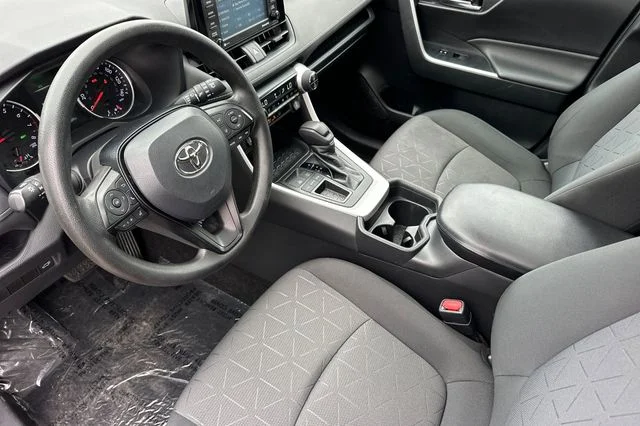 Used 2021 Red Toyota XLE image 10