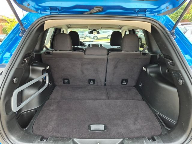 Used 2017 Blue Jeep Sport image 25