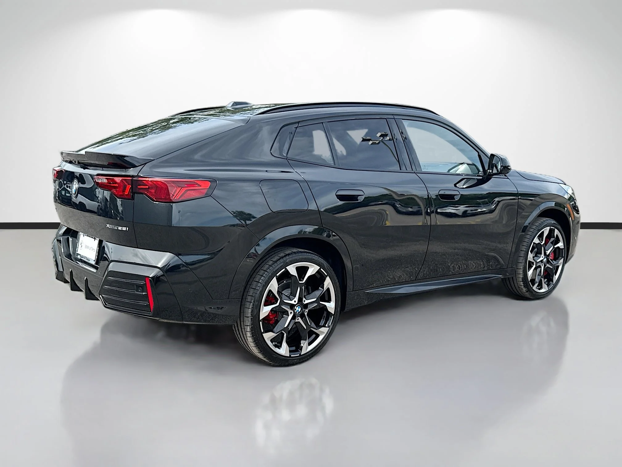 New 2026 Black Sapphire Metallic BMW xDrive28i image 3