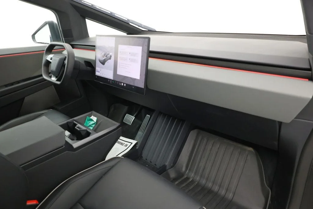 Used 2025 Stainless Steel Tesla AWD image 26