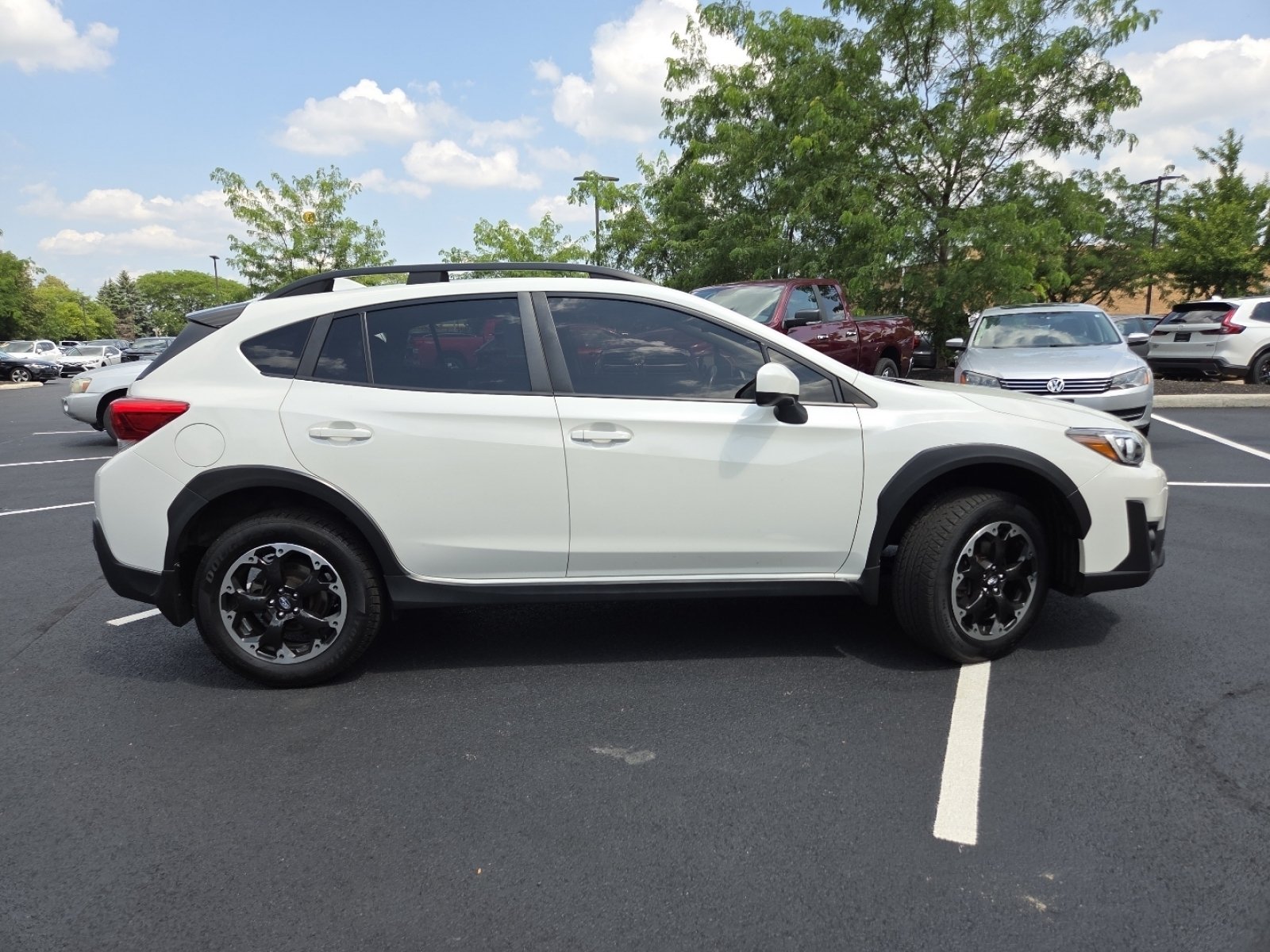 Used 2022 Crystal White Pearl Subaru Premium image 23