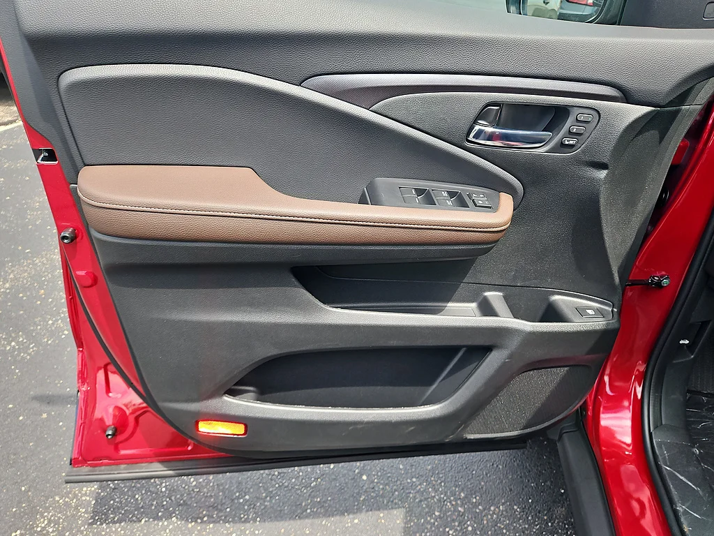 New 2026 Radiant Red Metallic II Honda RTL image 16