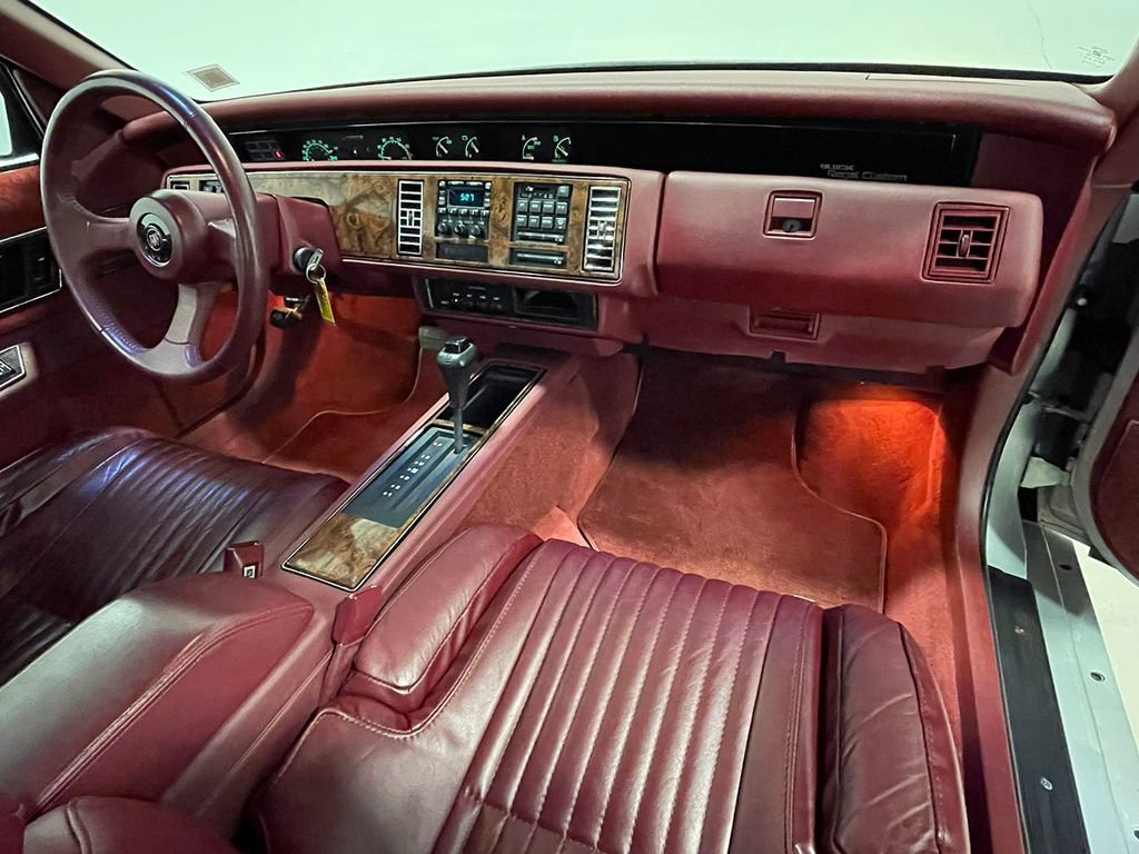 Used 1991  Buick Custom image 77