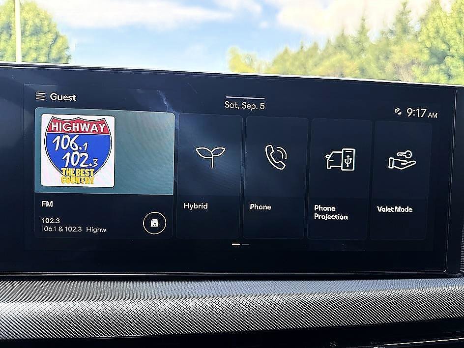 Certified Used 2025 Abyss Black Hyundai SEL image 16