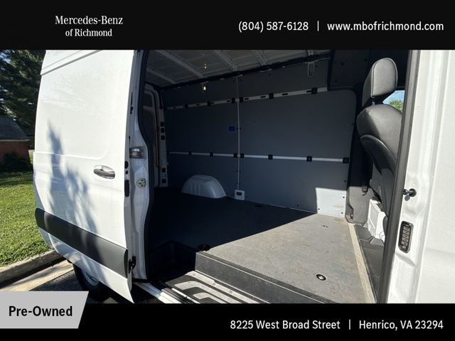 Used 2023 White Mercedes-Benz Cargo 144 WB image 18