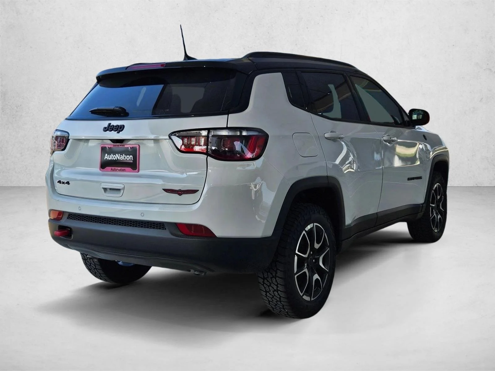New 2026 Bright White Clear-Coat Exterior Paint Jeep Trailhawk image 2