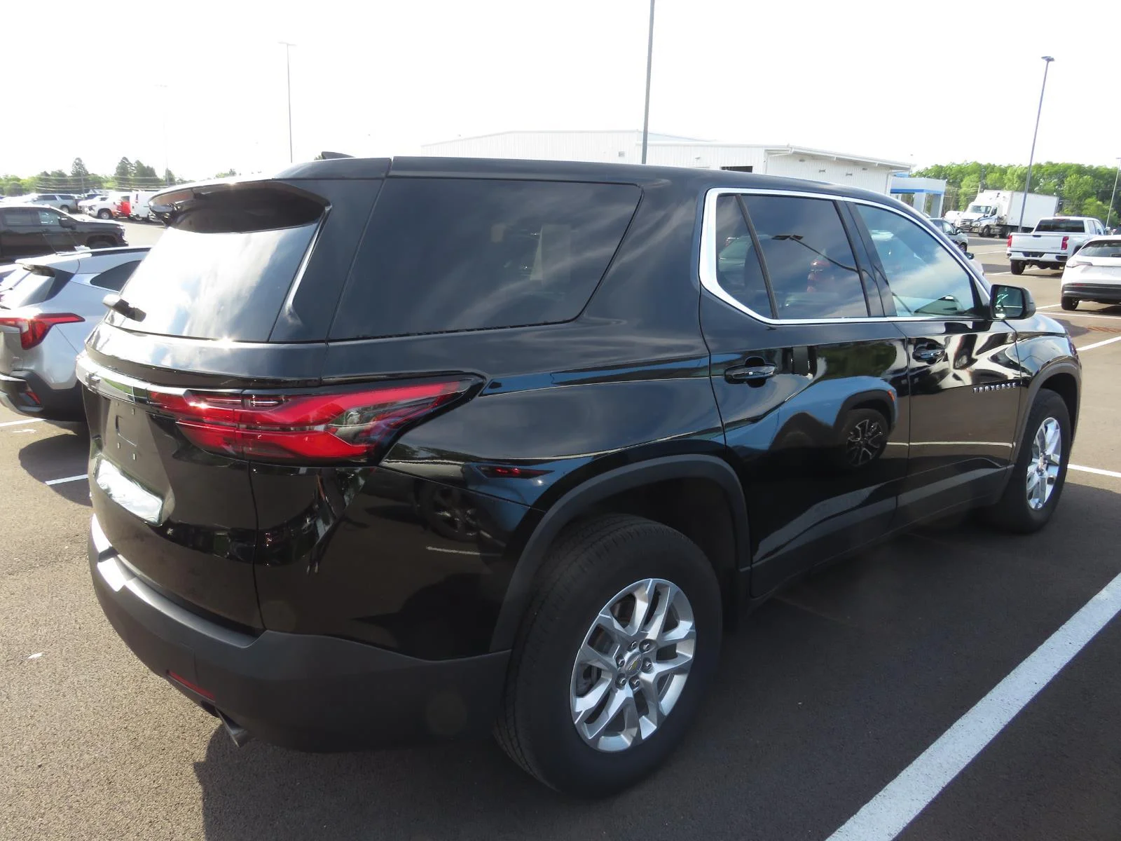 Used 2023 MOSAIC BLACK METALLIC CHEVROLET TRUCK  image 15