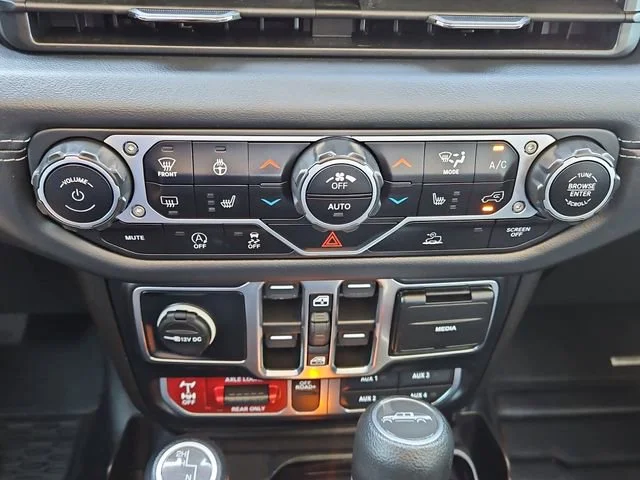 Used 2024  Jeep Mojave image 28
