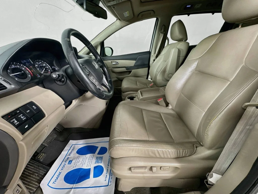 Used 2015 White Honda EX-L image 25