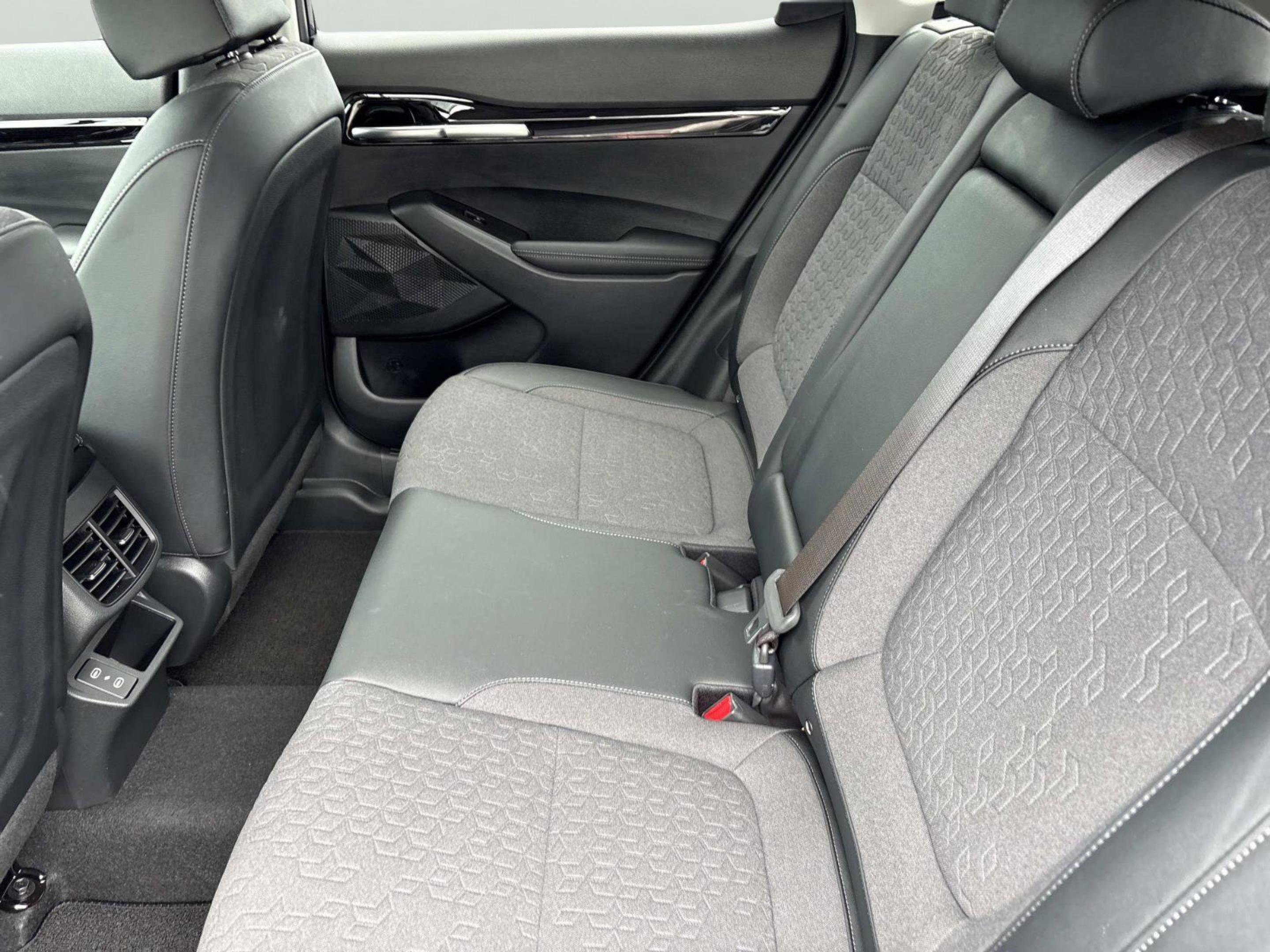2025 Kia Seltos S - Photo 14