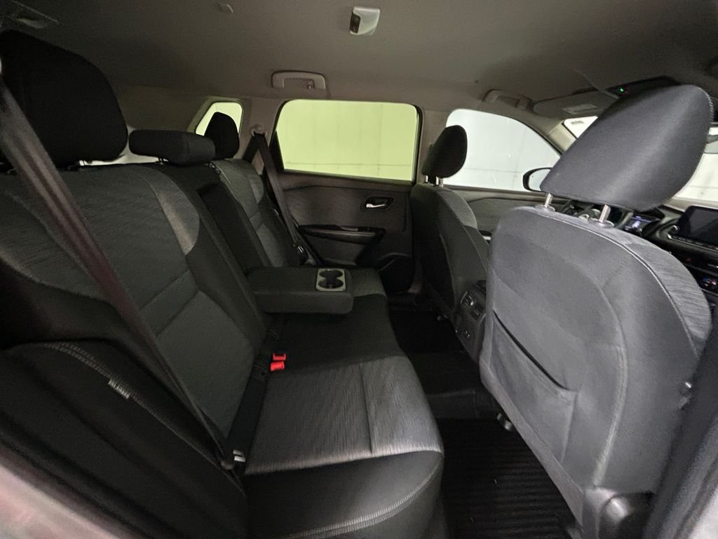 Used 2023 Silver Nissan SV image 17