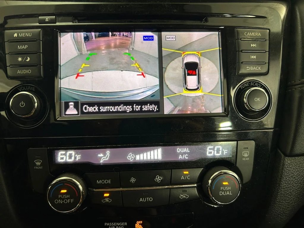 Used 2019 Gray Nissan SL image 26